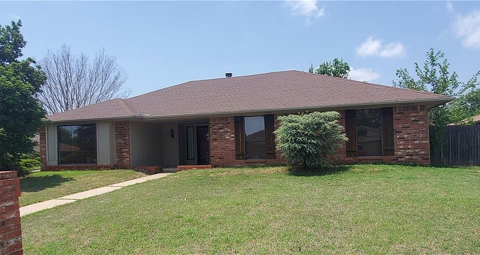 1st image of 12401 Clarence Ct