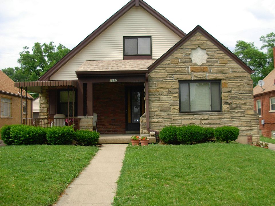 1872 Larchwood Place