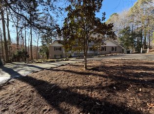 1504 Homestead Rd, Chapel Hill, NC 27516