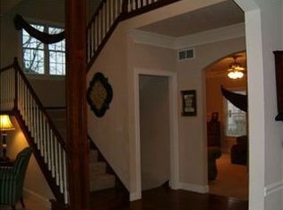 9935 Wolf Hill Rd, Bloomington, IL 61705