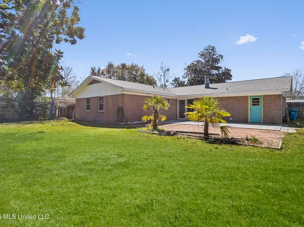 314 Jamaica Dr, Ocean Springs, MS 39564