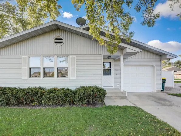 1320 Hemlock St, Sauk City, WI 53583