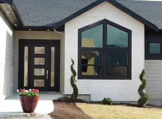 452 Spruce Ct NW, East Wenatchee, WA 98802