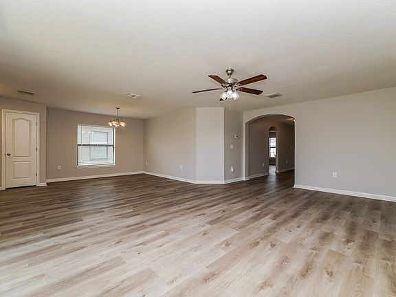 3rd image of 745 Chatham Walk Dr