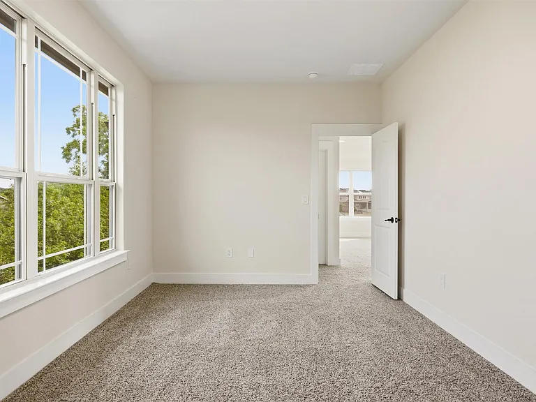 9507 McKnight Loop — Photo 31