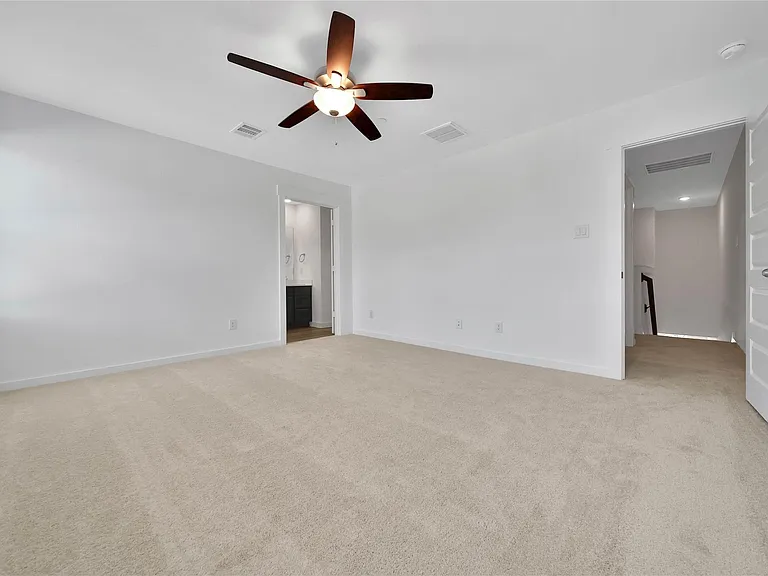 11915 De Carvalho Ln #12 — Photo 10