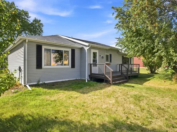325 3rd Ave W, Halstad, MN 56548