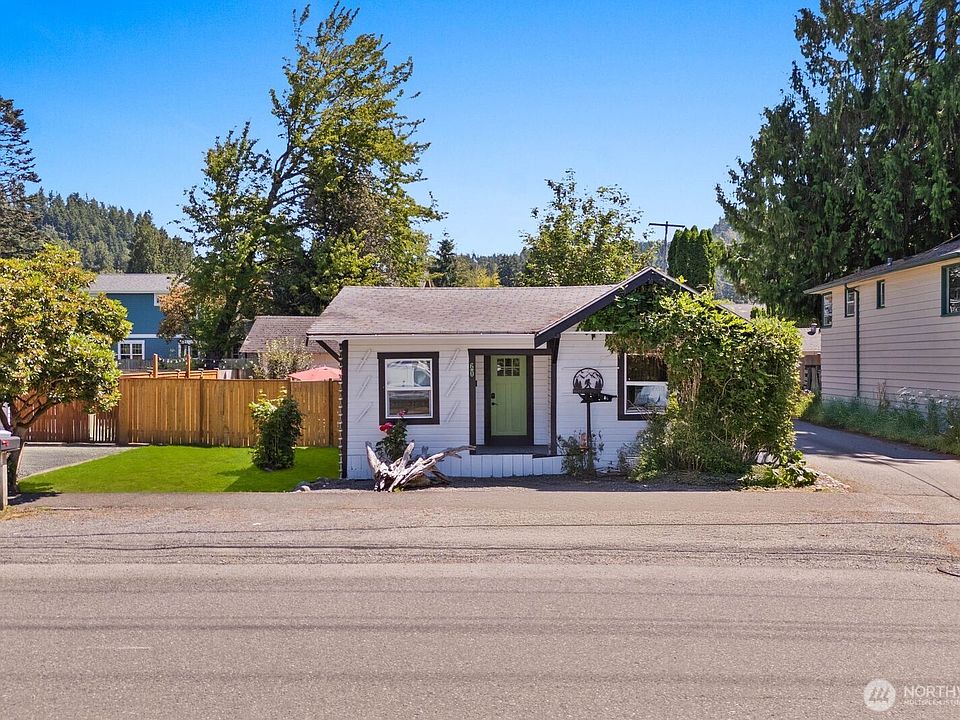 1st image of 60 2nd Avenue NE