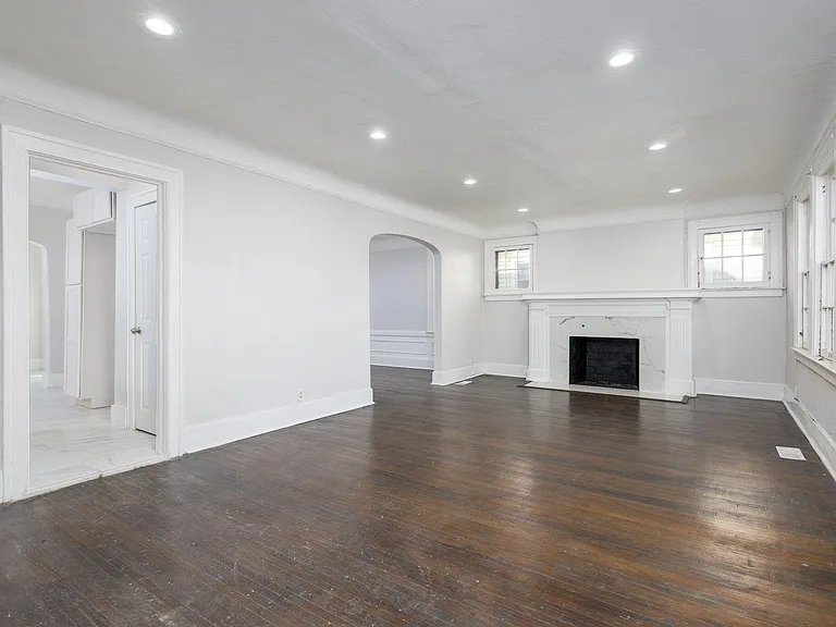 4341 Glendale Ave — Photo 7