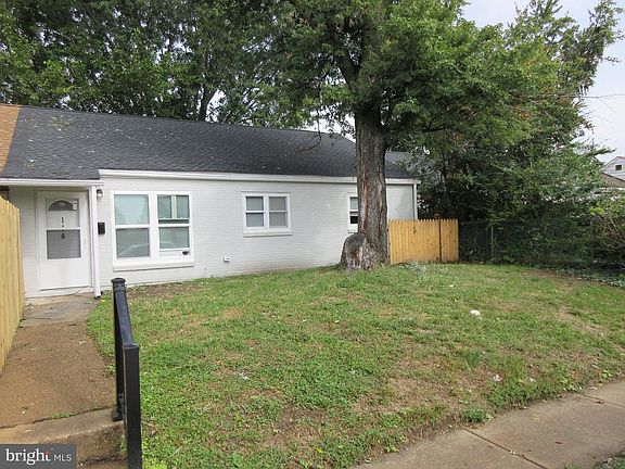 3rd image of 114 Lambson Ln
