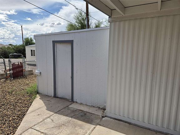 4th image of 2053 Sweetwater Drive