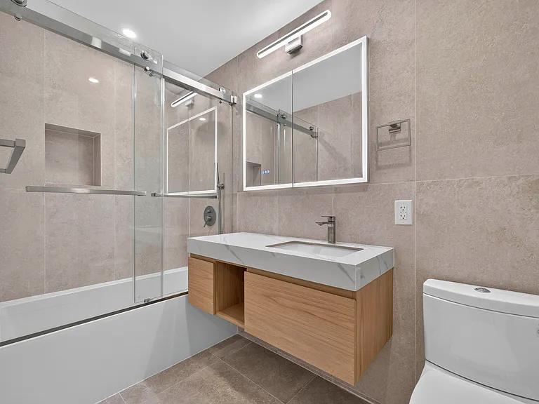 205 8th Ave #2F — Photo 8