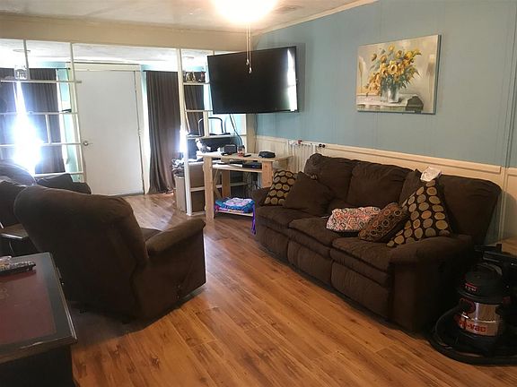 2nd image of 1070 Amelia St