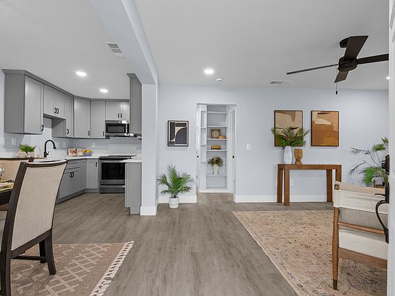 5th image of 6907 Coronation Ct