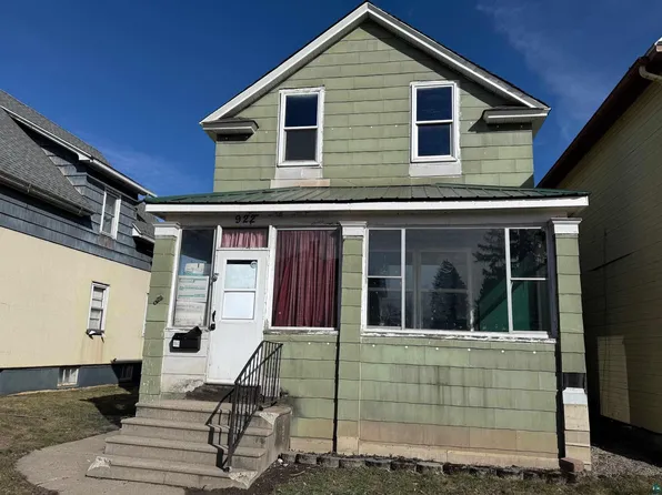 922 S 5th Ave, Virginia, MN 55792