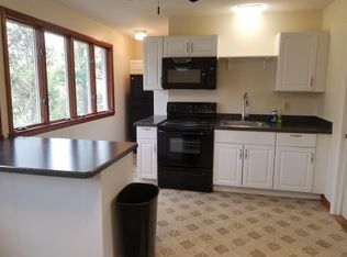 90 Laurel Hill Rd, Branford, CT 06405