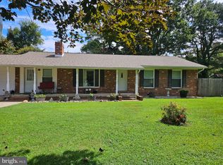 140 Breezewood Dr, Colonial Beach, VA 22443