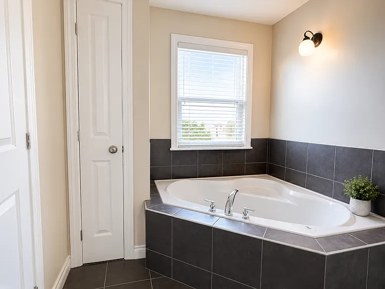 148 Transom Dr — Photo 17