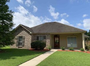 9450 Lake Lily Ave, Baton Rouge, LA 70810