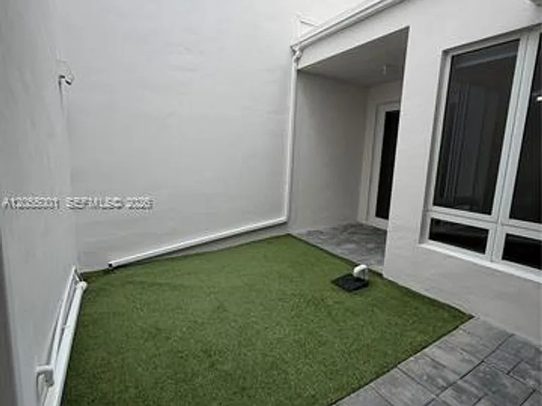 6440 NW 103rd Psge #Townhouse 6440 — Photo 26