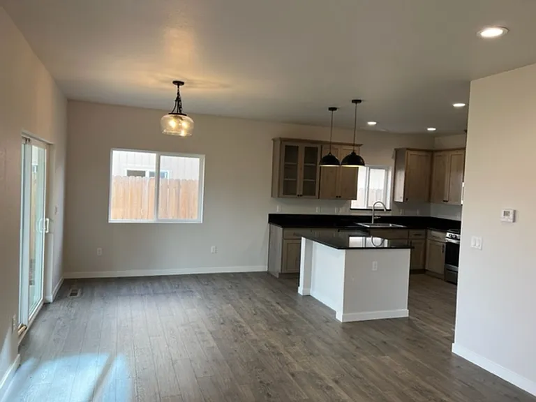 551 Nicholas Lee Dr — Photo 4