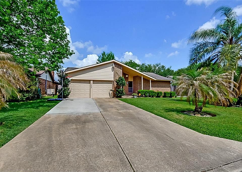 1st image of 11439 Woodviolet Dr