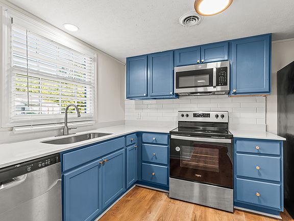 3rd image of 512 Ridley Ave #A