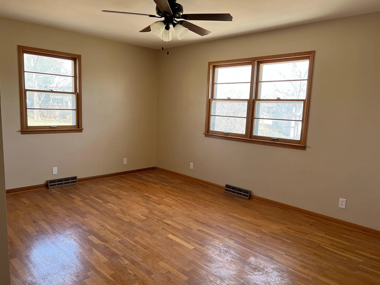 3705 E Nickell Ter — Photo 4