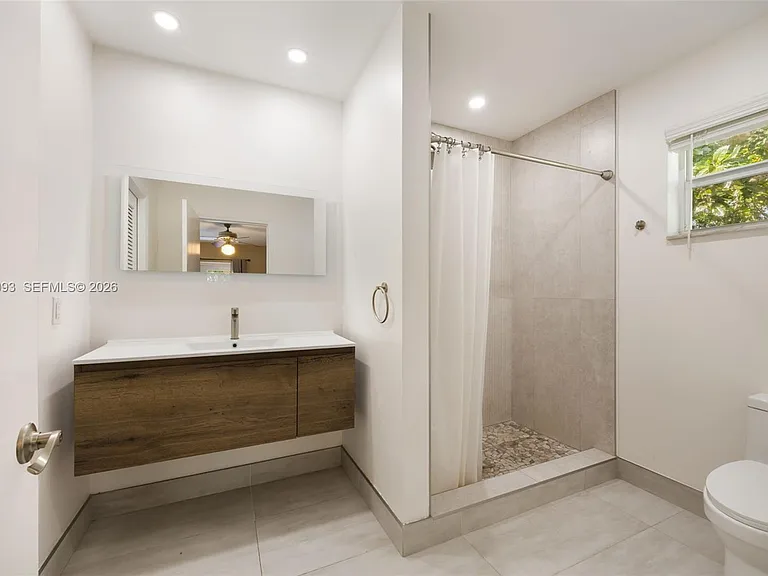 15700 SW 77th Ct — Photo 17