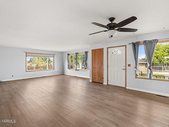 3rd image of 306 Nicka Rd
