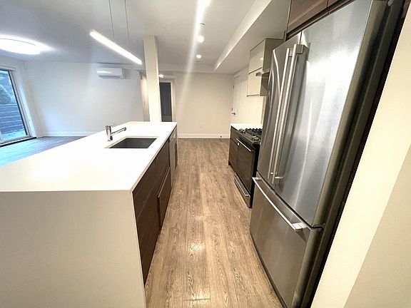 4th image of 40 Fisher Ave #Ut02