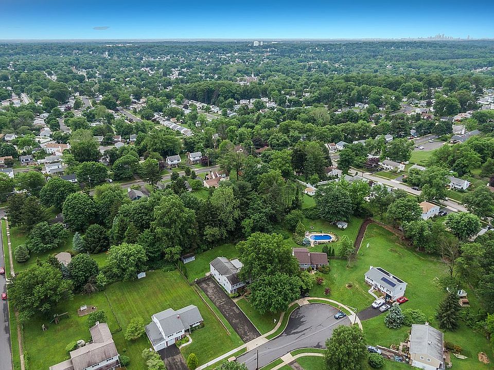 1st image of 1511 Berkley Pl