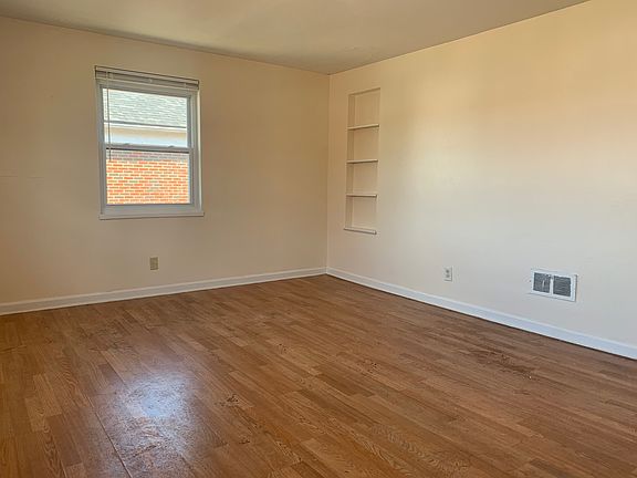 2nd image of 524 Delaware Ave #B