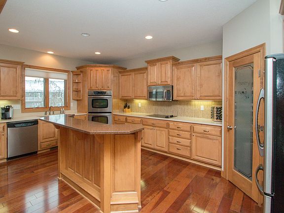 5th image of 10707 Perry Dr N