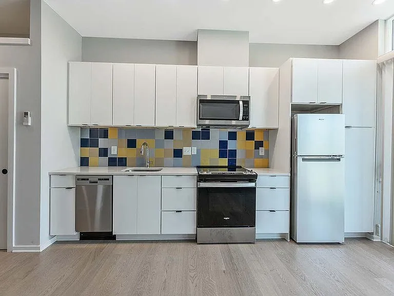 521 Mangum St #23 — Photo 5
