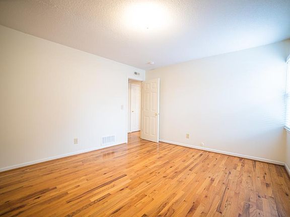 2nd image of 4012 Oak St Unit 4012-12
