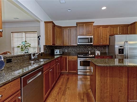 4th image of 23090 Kingfisher Dr