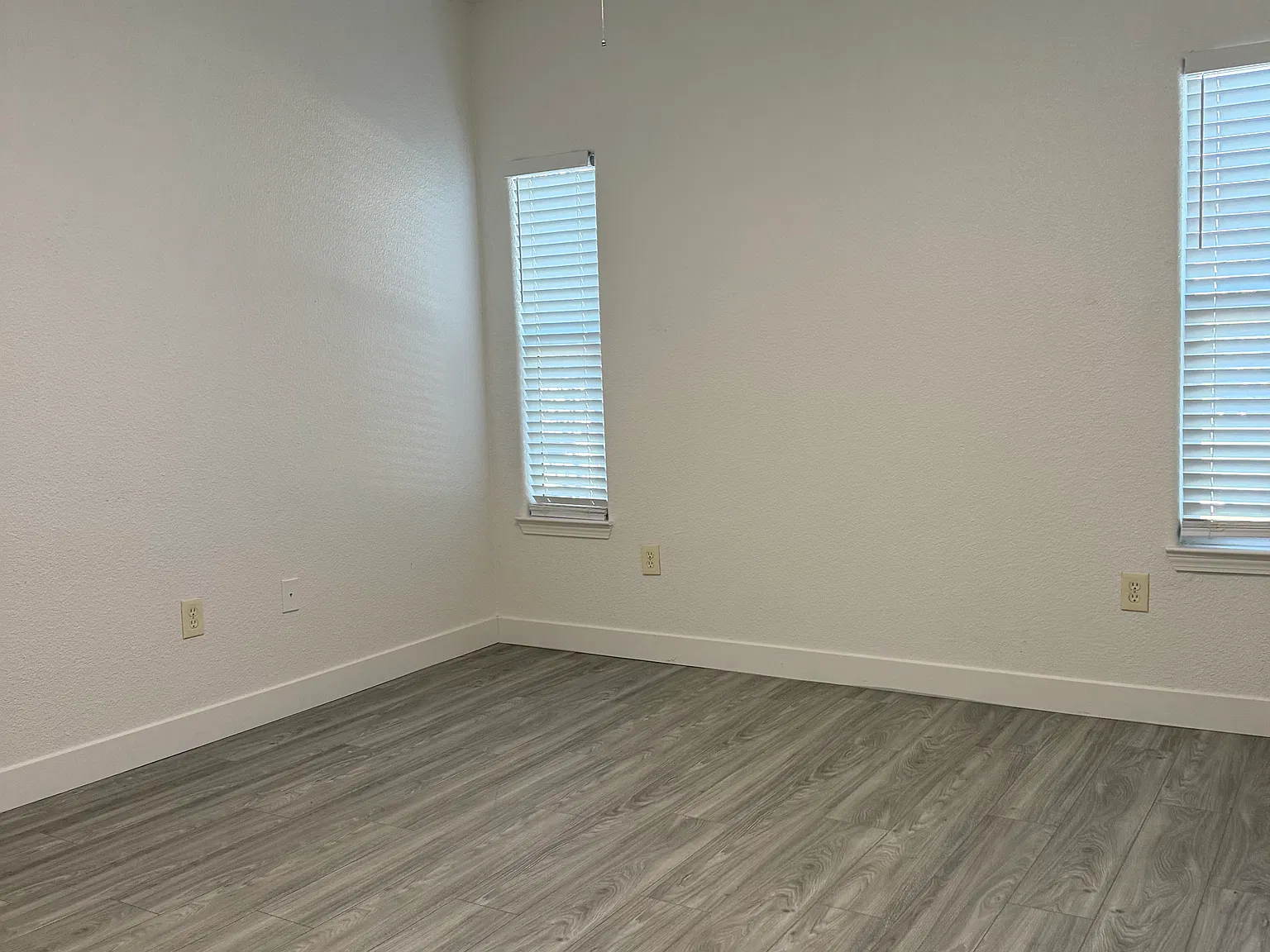 2 bed, 994 sqft, $2,095 — Photo 1