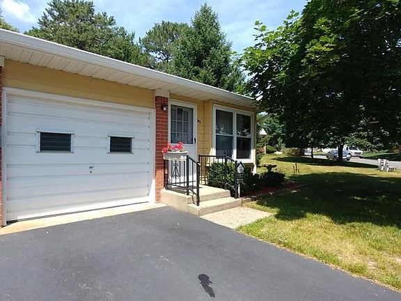 2nd image of 14 Bennington Ln #B