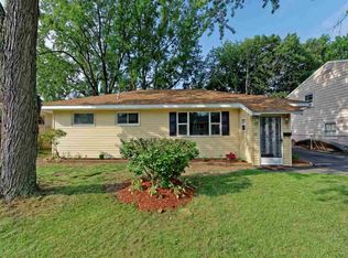 35 Loralee Dr, Albany, NY 12205