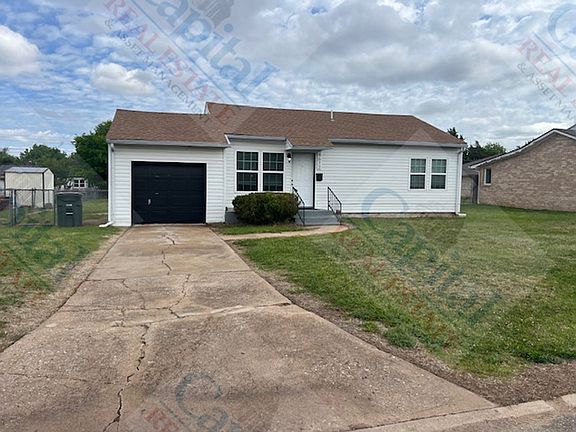 2nd image of 4613 SE 27th St