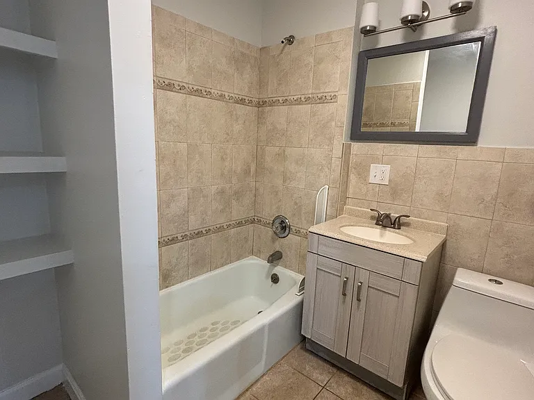 198 Chelsea St #3 — Photo 10