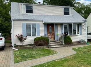 49 Hamilton Ave, Elmwood Park, NJ 07407