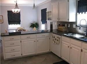 5th image of 403 Mayfair Dr