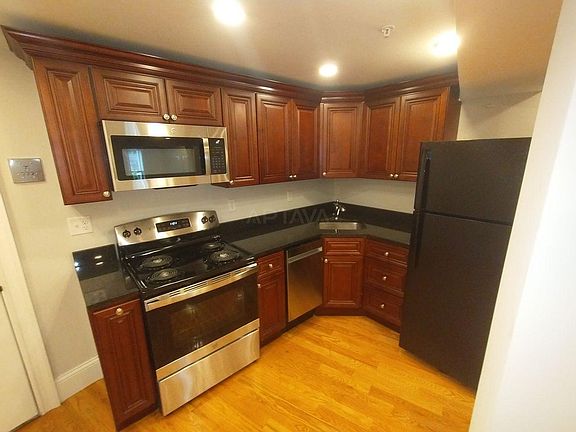 3rd image of 102 Morse St #106
