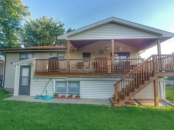 3rd image of 108 W Morland Ave