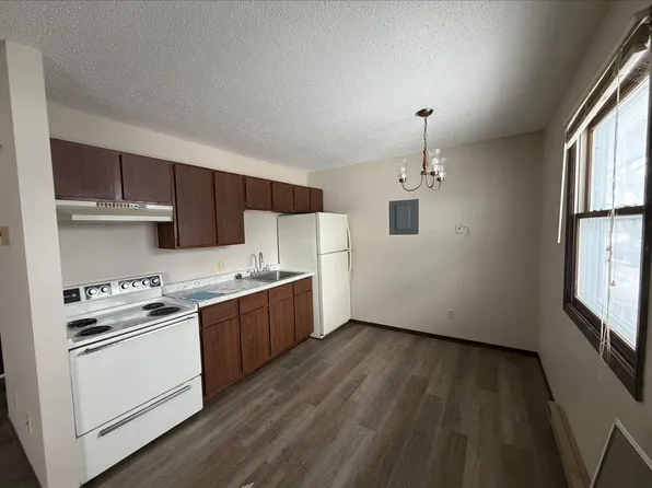 928 First Ave, 928 1st Ave #2, Chippewa Falls, WI 54729