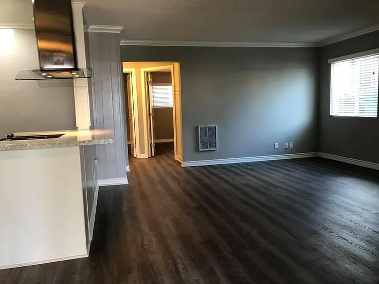 11051 Bloomfield St #D — Photo 31