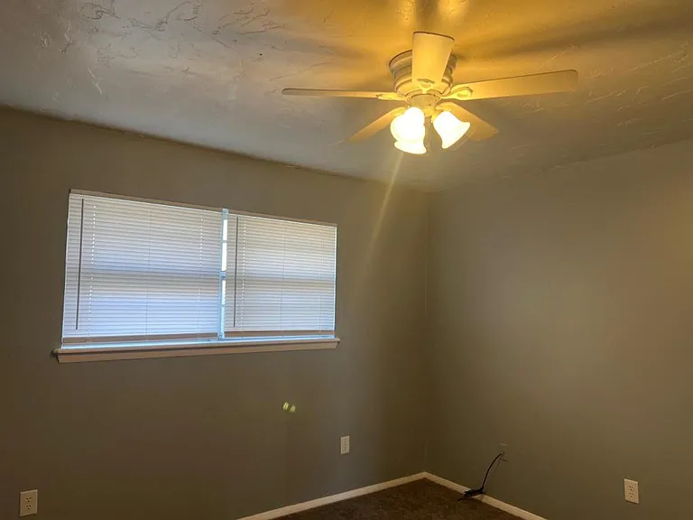 4803 NW Floyd Ave — Photo 7