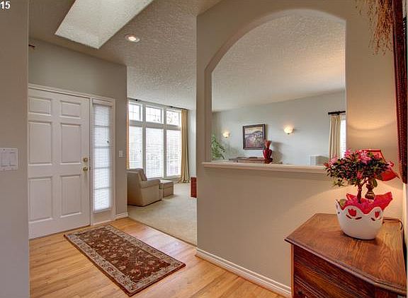 2nd image of 1463 NE Stile Dr